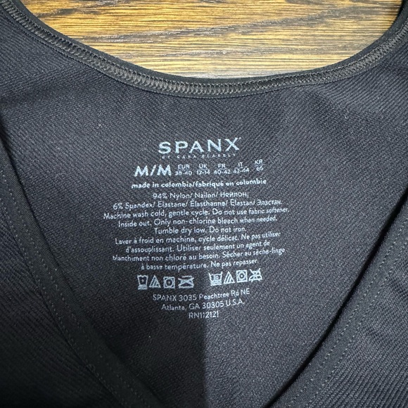 Spanx Look at Me Now Black Crop Top, Size: M, new without tags - Picture 3 of 3